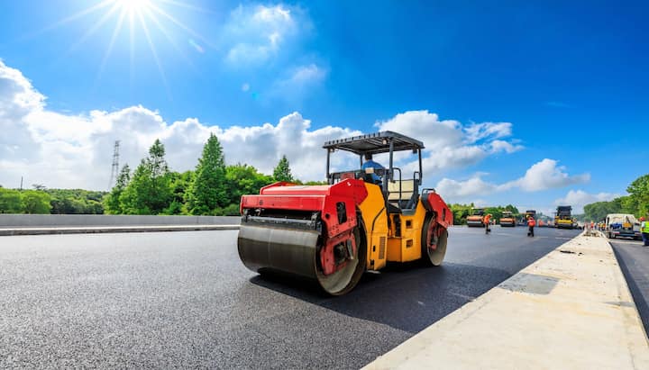 Smooth asphalt paving in Mesa, AZ creates durable surfaces.